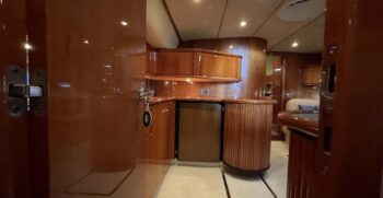Luxury-yachts-specialist-Sunseeker-Camargue-44-29
