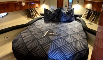 Luxury-yachts-specialist-Sunseeker-Camargue-44-43