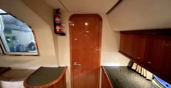 Luxury-yachts-specialist-Sunseeker-Camargue-44-59