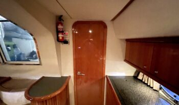 Luxury-yachts-specialist-Sunseeker-Camargue-44-59
