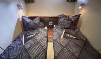 Luxury-yachts-specialist-Sunseeker-Camargue-44-63