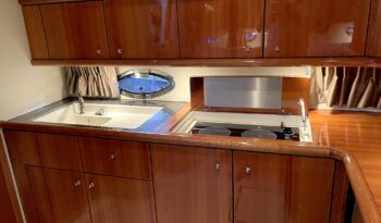 Luxury-yachts-specialist-Sunseeker-Camargue-44-70