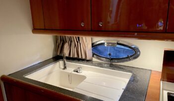 Luxury-yachts-specialist-Sunseeker-Camargue-44-71