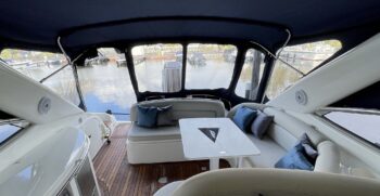 Luxury-yachts-specialist-Sunseeker-Camargue-44-78