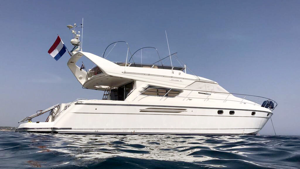 Luxury yachts specialist Princess 60