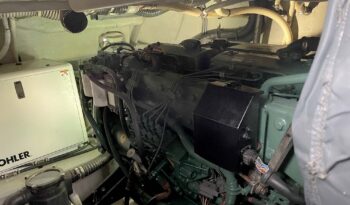 Luxury-yachts-specialist-Sunseeker-Camargue-44-87