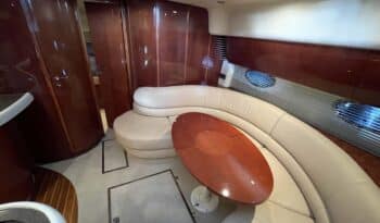 Luxury-yachts-specialist-Fairline-43-01
