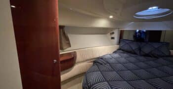 Luxury-yachts-specialist-Fairline-43-03