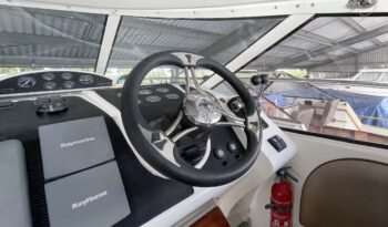 Luxury-yachts-specialist-Fairline-43-10
