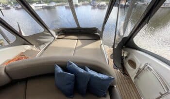 Luxury-yachts-specialist-Fairline-43-15