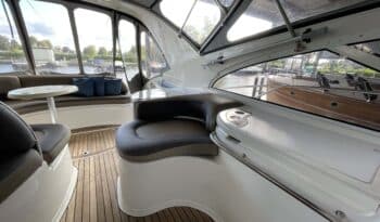 Luxury-yachts-specialist-Fairline-43-20