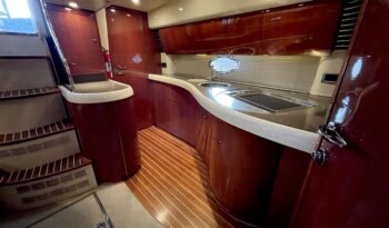 Luxury-yachts-specialist-Fairline-43-24