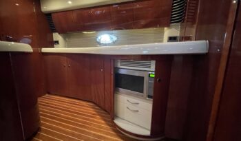 Luxury-yachts-specialist-Fairline-43-25