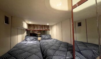 Luxury-yachts-specialist-Fairline-43-30