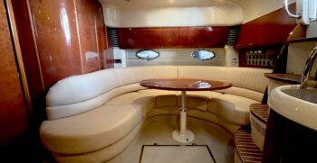 Luxury-yachts-specialist-Fairline-43-35