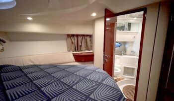 Luxury-yachts-specialist-Fairline-43-39