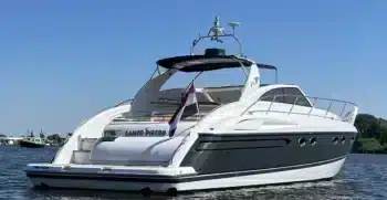 luxury-yachts-specialist-Princess-v55-200222 12