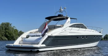 luxury-yachts-specialist-Princess-v55-200222 16