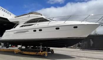 Luxury-Yachts-Specialist 11 59 51