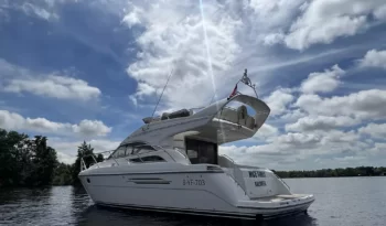 Luxury-Yachts-Specialist 14 48 09