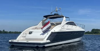 luxury-yachts-specialist-princess-v55 46 56