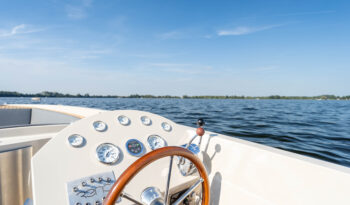 luxury-yachts-specialist-Reno-playa-879-Verbeterd-NR