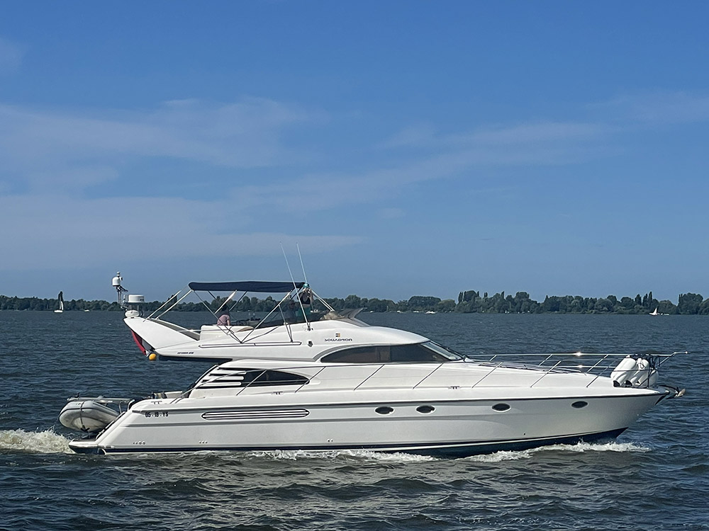 Fairline Squadron 55